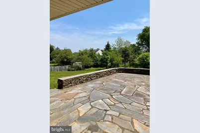 21 E Loudoun Street, Round Hill, VA 20141 - Photo 4