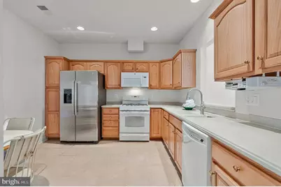 44442 Oakmont Manor Square, Ashburn, VA 20147 - Photo 10