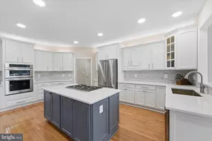 42951 Cloverleaf Ct, Broadlands, VA 20148 - Photo 8