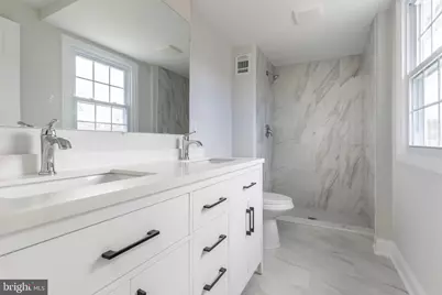 214 Leslie Ct, Sterling, VA 20164 - Photo 34