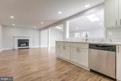 214 Leslie Ct, Sterling, VA 20164 - Photo 14