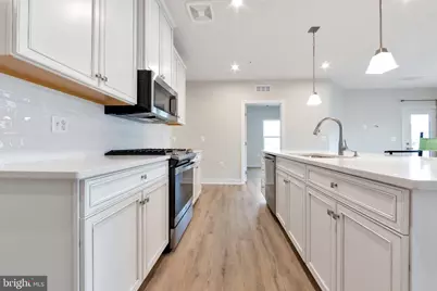 46320 Mount Milstead Terrace #305, Sterling, VA 20164 - Photo 4