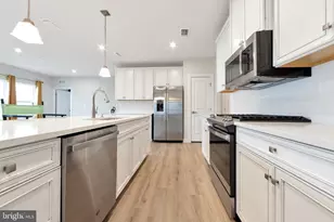 46320 Mount Milstead Ter, Sterling, VA 20164 - Photo 2