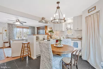 560 Rockbridge Drive SE, Leesburg, VA 20175 - Photo 8