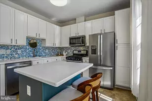 45558 Lakemont Square, Sterling, VA 20165 - Photo 10