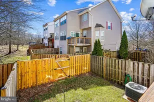 45558 Lakemont Square, Sterling, VA 20165 - Photo 30