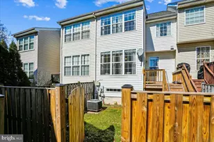 45558 Lakemont Square, Sterling, VA 20165 - Photo 26