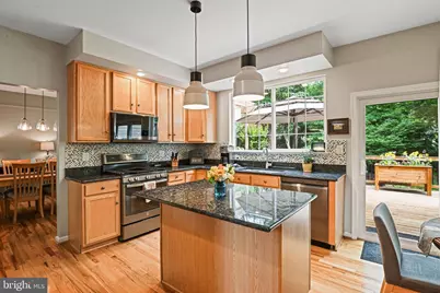 731 Emmet Court SW, Leesburg, VA 20175 - Photo 2