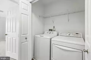 25324 Ashbury Dr, Chantilly, VA 20152 - Photo 14