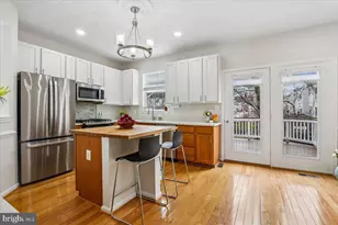 25324 Ashbury Dr, Chantilly, VA 20152 - Photo 4