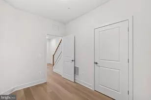 43406 Farringdon Sq, Broadlands, VA 20148 - Photo 6