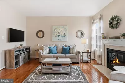 25524 Crossfield Drive, Chantilly, VA 20152 - Photo 8