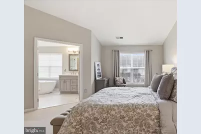 25524 Crossfield Drive, Chantilly, VA 20152 - Photo 18