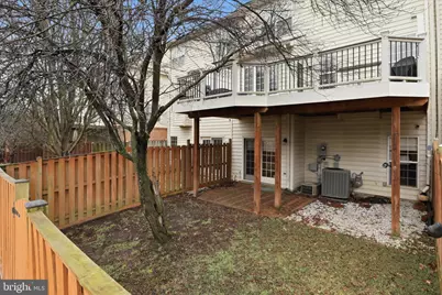 25524 Crossfield Drive, Chantilly, VA 20152 - Photo 32