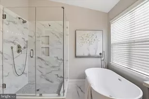 25524 Crossfield Dr, Chantilly, VA 20152 - Photo 22