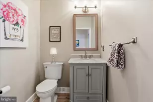 25524 Crossfield Dr, Chantilly, VA 20152 - Photo 6