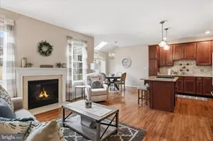 25524 Crossfield Dr, Chantilly, VA 20152 - Photo 10