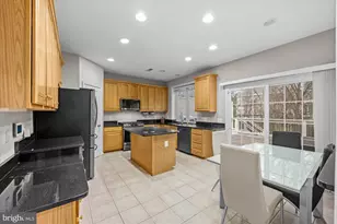 26068 Talamore Dr, Chantilly, VA 20152 - Photo 10