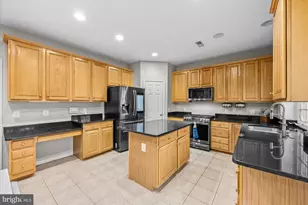 26068 Talamore Dr, Chantilly, VA 20152 - Photo 12
