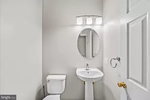 26068 Talamore Dr, Chantilly, VA 20152 - Photo 18