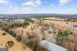 20043 Gleedsville Rd, Leesburg, VA 20175 - Photo 4