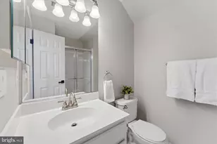 20367 Bowfonds St, Ashburn, VA 20147 - Photo 38