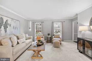 21112 Midday Ln, Sterling, VA 20164 - Photo 6