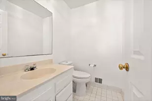47672 Pennrun Way, Sterling, VA 20165 - Photo 18