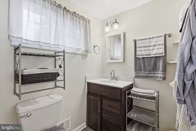 112 N Kennedy Road, Sterling, VA 20164 - Photo 24