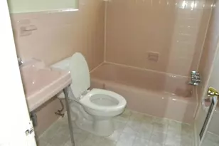 8 Mosby Ct, Round Hill, VA 20141 - Photo 6