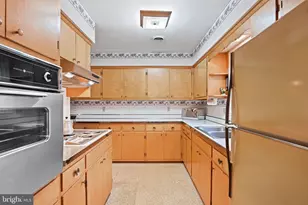 1396 S King St, Leesburg, VA 20175 - Photo 8