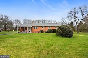 1396 S King St, Leesburg, VA 20175 - Photo 34