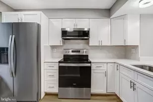 106 Charing Ct, Sterling, VA 20164 - Photo 2