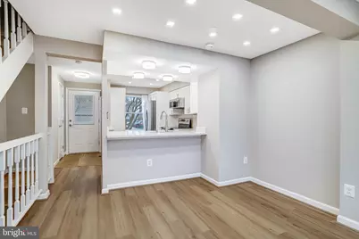 106 Charing Court, Sterling, VA 20164 - Photo 10