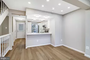 106 Charing Ct, Sterling, VA 20164 - Photo 10