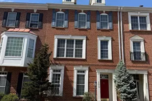 22949 Fanshaw Square, Brambleton, VA 20148 - Photo 2