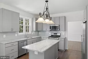 224 Lawford Dr SW, Leesburg, VA 20175 - Photo 16