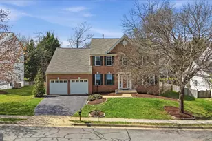 224 Lawford Dr SW, Leesburg, VA 20175 - Photo 2