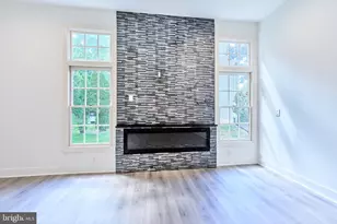 47093 Kentwell Pl, Sterling, VA 20165 - Photo 14