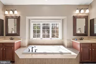 43941 Riverpoint Dr, Leesburg, VA 20176 - Photo 46