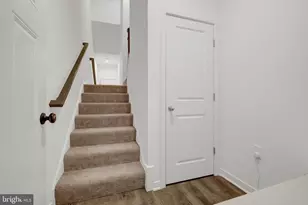 20941 Bluebird Sq, Sterling, VA 20165 - Photo 48