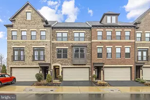 22296 Cornerstone Xing Ter, Ashburn, VA 20148 - Photo 2