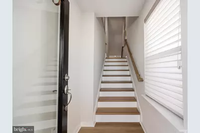 1027 Venifena Terrace SE, Leesburg, VA 20175 - Photo 2