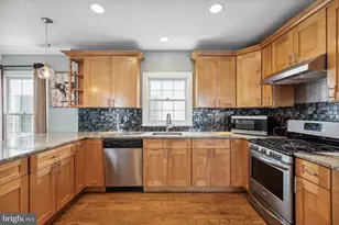 208 Wilson Ave NW, Leesburg, VA 20176 - Photo 8