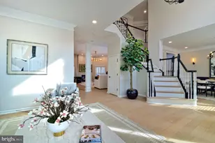 42346 Ponderosa Dr, Chantilly, VA 20152 - Photo 4