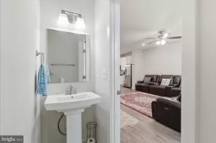 24594 Laurel Lake Terrace, Sterling, VA 20166 - Photo 18