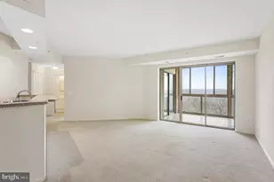 19355 Cypress Ridge Terrace, Leesburg, VA 20176 - Photo 4