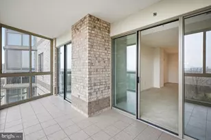 19355 Cypress Ridge Terrace, Leesburg, VA 20176 - Photo 8