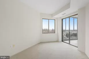 19355 Cypress Ridge Terrace, Leesburg, VA 20176 - Photo 14