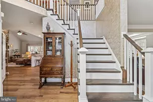 20276 Medalist Dr, Ashburn, VA 20147 - Photo 2